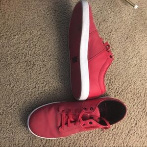 RED MENS SUPRA SNEAKERS